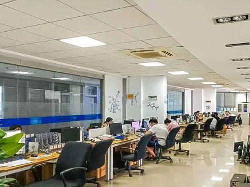 成都利民井桥冲孔队公司